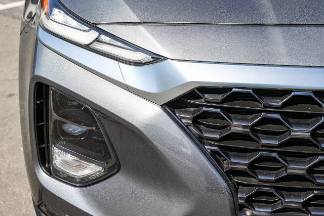Used 2019 Hyundai Santa Fe Limited w/ Cargo Package FWD image 10