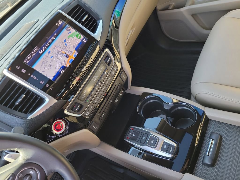 Certified 2018 Honda Pilot Touring image 39