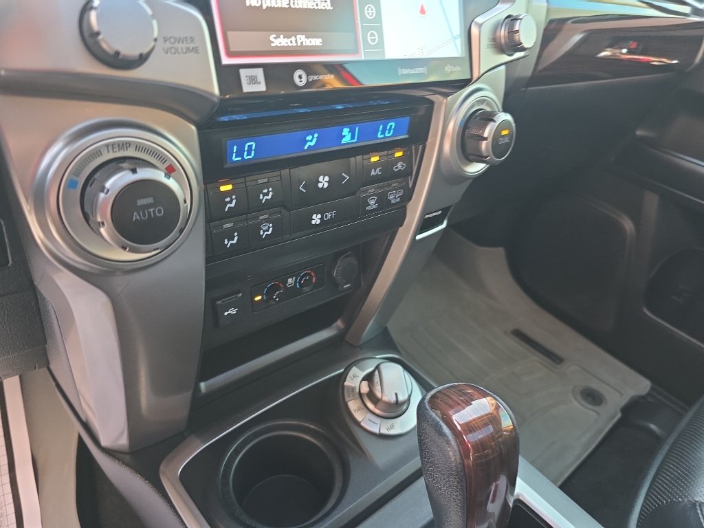 Used 2020 Toyota 4Runner Limited AWD/4WD image 10