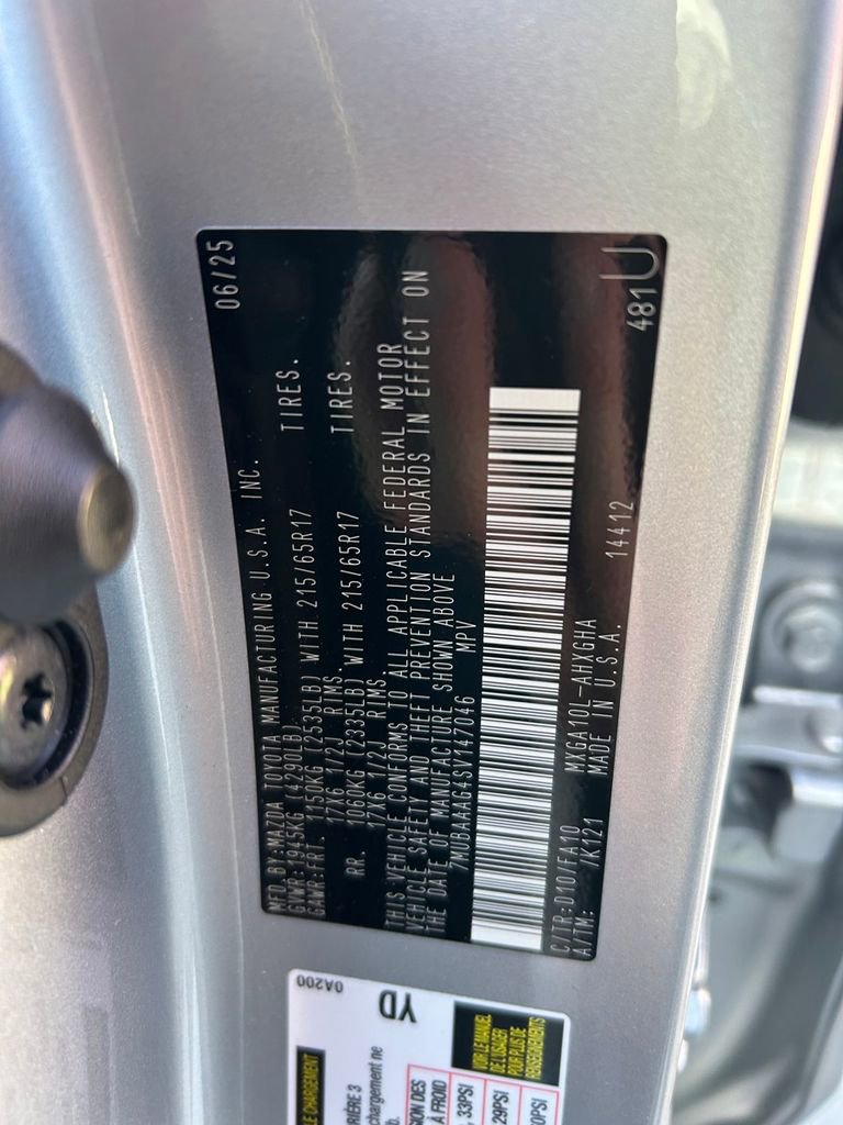 New 2025 Toyota Corolla Cross LE w/ Moonroof Package FWD image 10