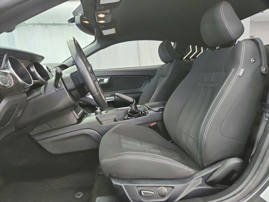 Used 2018 Ford Mustang GT w/ GT Performance Package RWD image 11