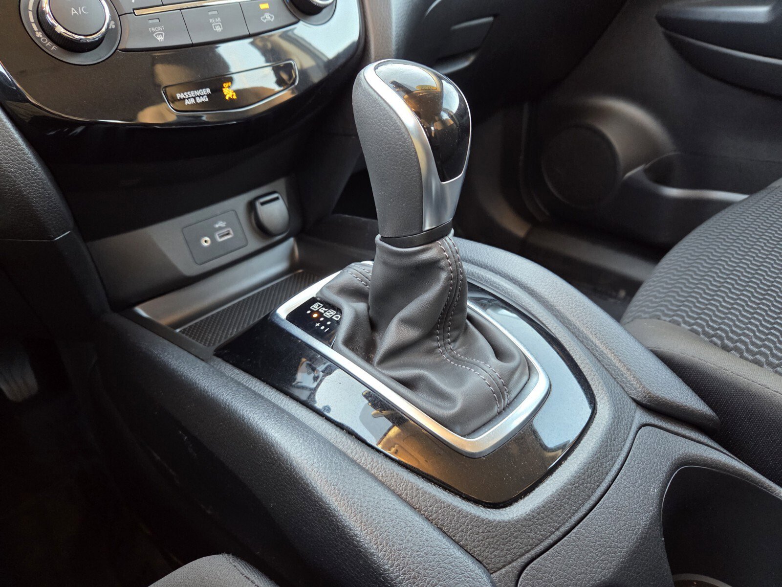 Used 2021 Nissan Rogue Sport S image 26