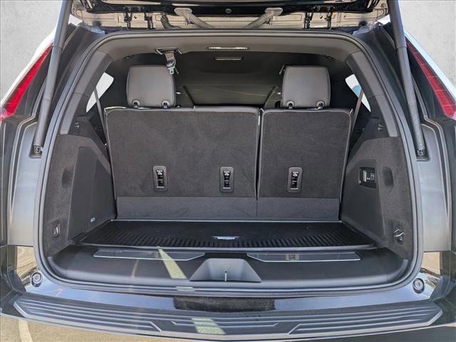Used 2024 Cadillac Escalade Premium Luxury image 5