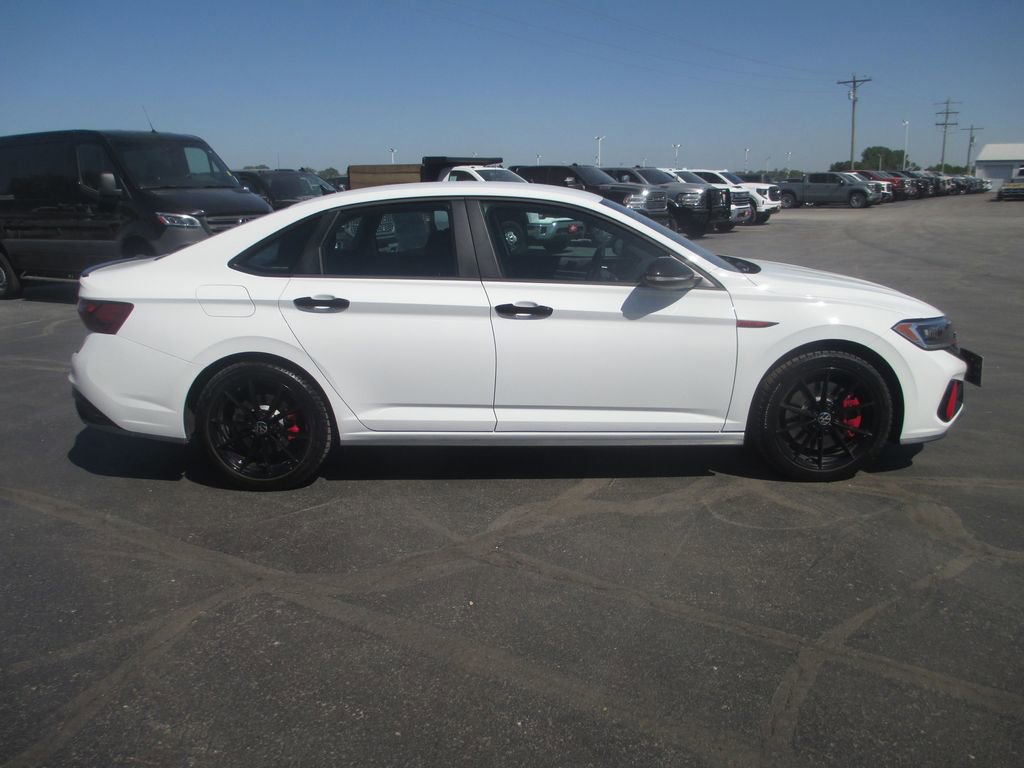 Used 2024 Volkswagen Jetta GLI 40th Anniversary Edition FWD image 5