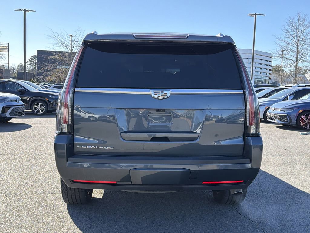 Used 2020 Cadillac Escalade Premium Luxury image 4
