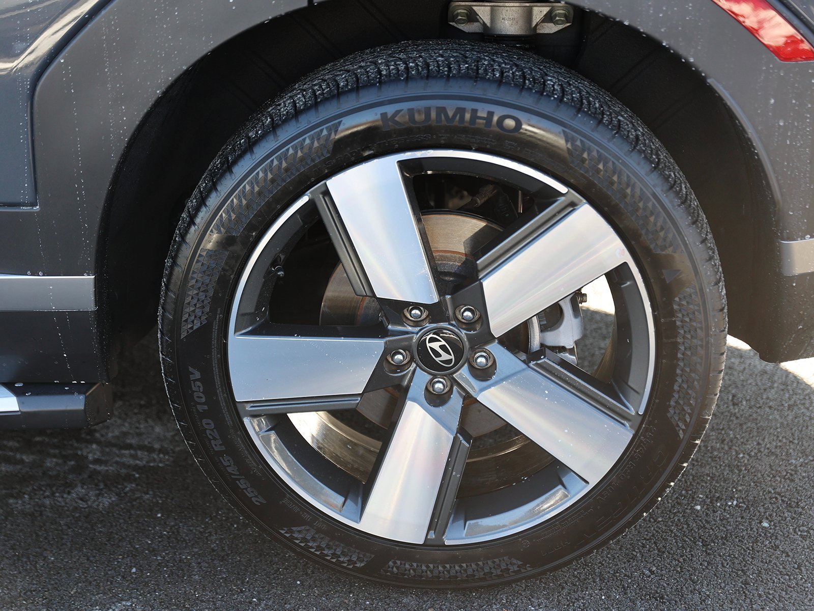 Certified 2025 Hyundai Santa Fe Limited image 10