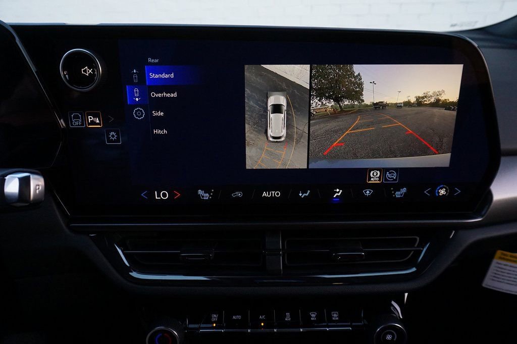 New 2026 Chevrolet Equinox EV RS image 18