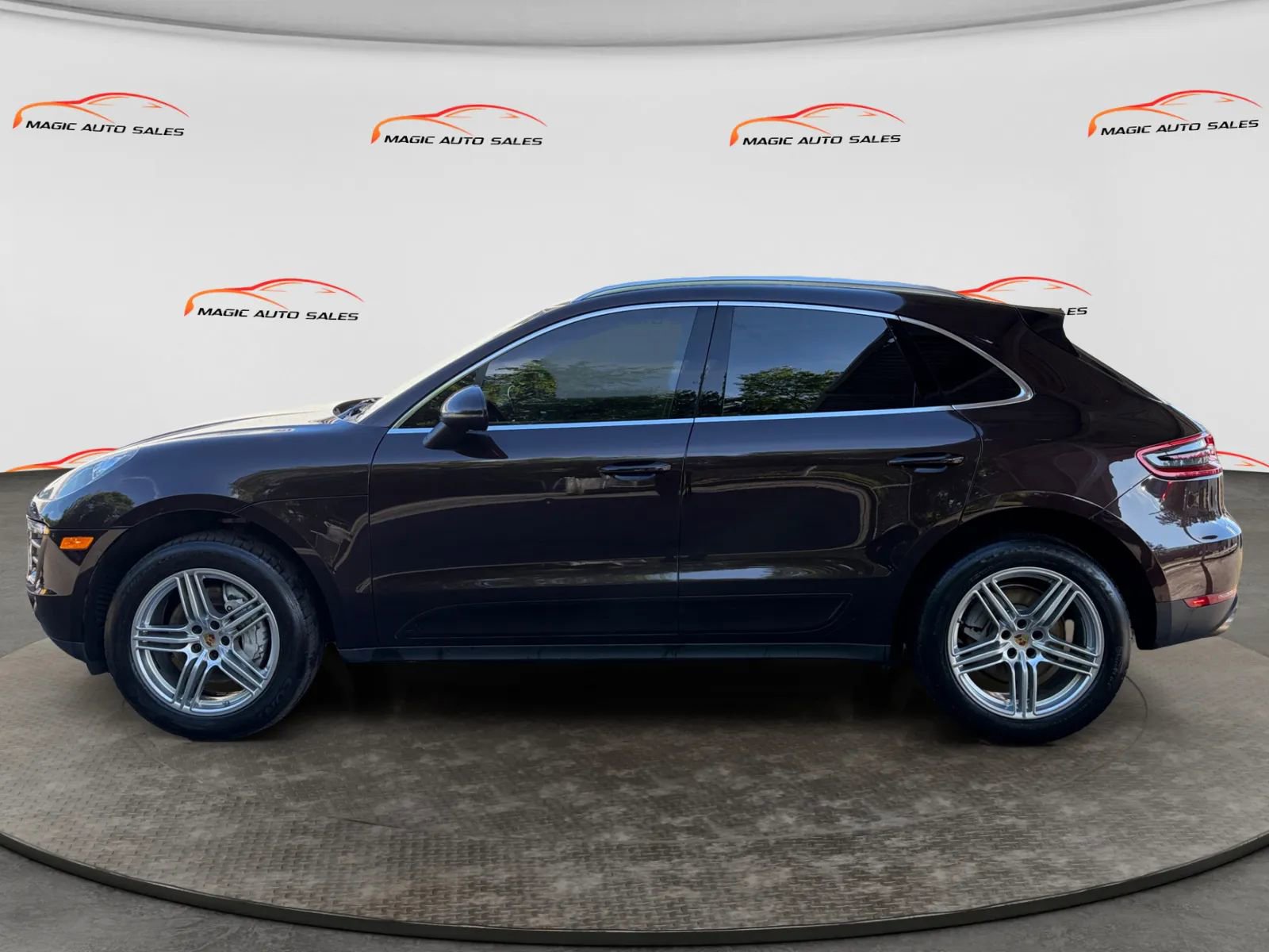 Used 2017 Porsche Macan S AWD/4WD image 7