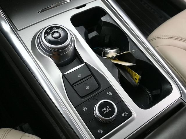 Used 2020 Ford Explorer Platinum w/ Premium Technology Package image 18