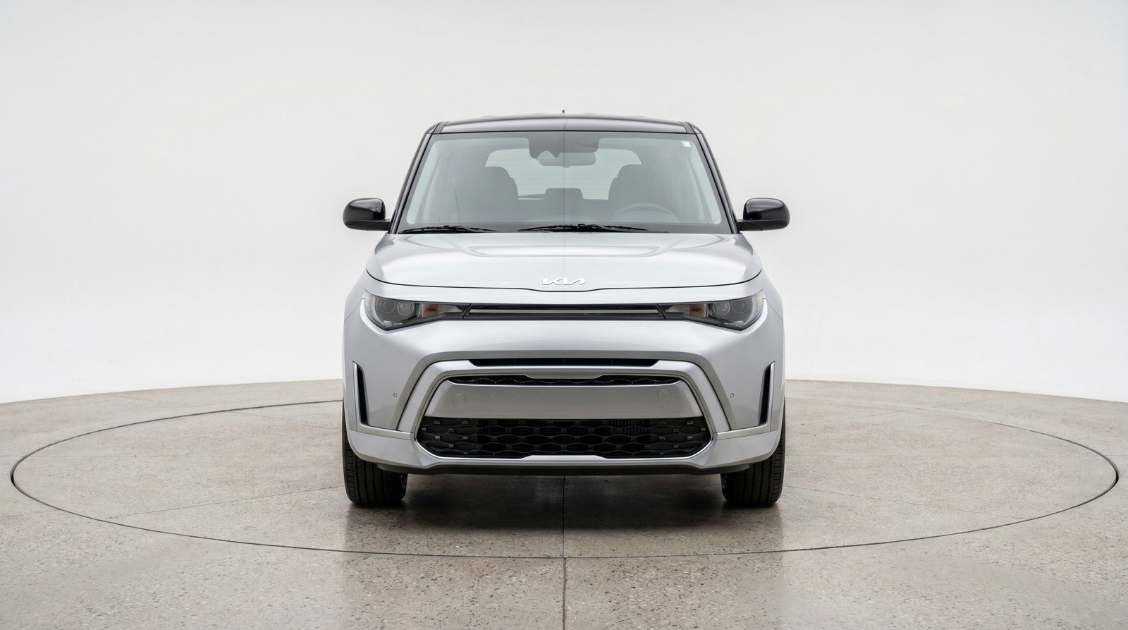 Used 2025 Kia Soul LX w/ LX Technology Package FWD image 2