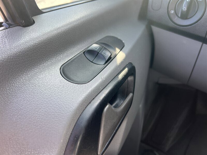 Used 2018 Mercedes-Benz Sprinter 2500 image 16