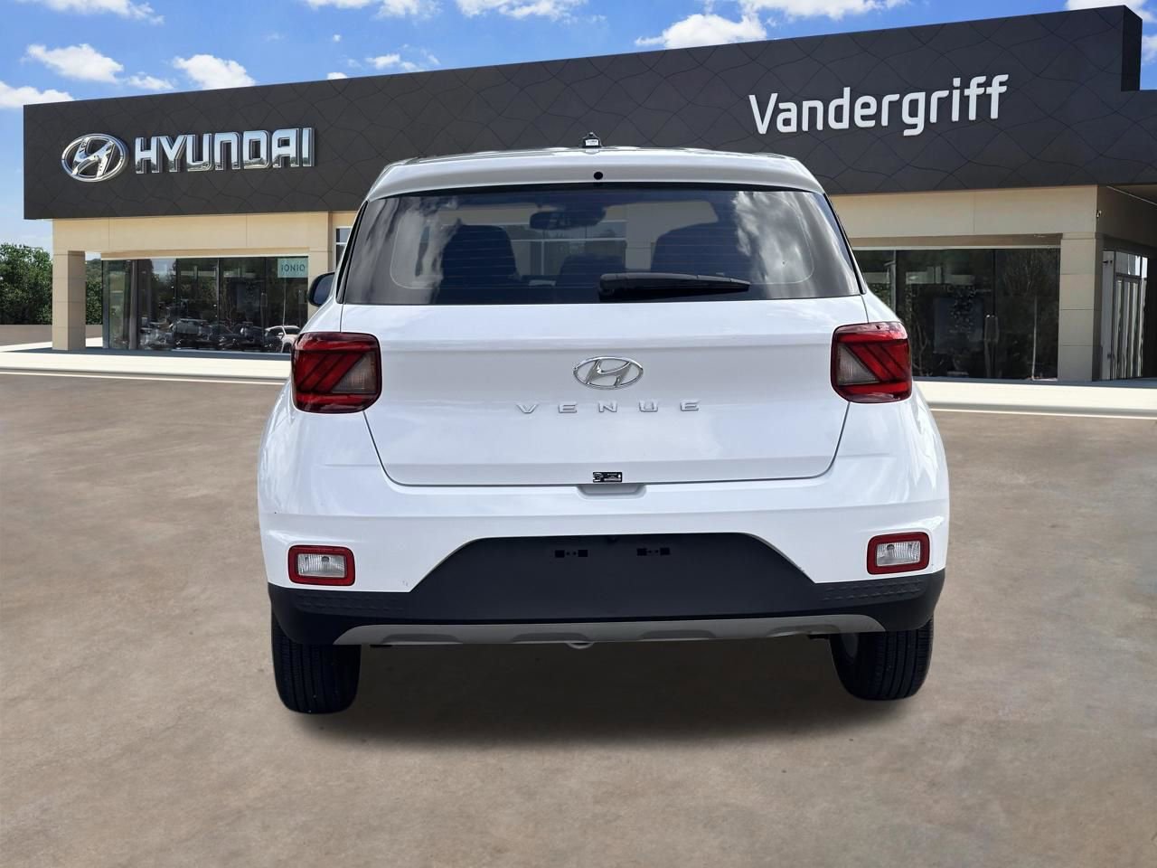Certified 2025 Hyundai Venue SE image 8