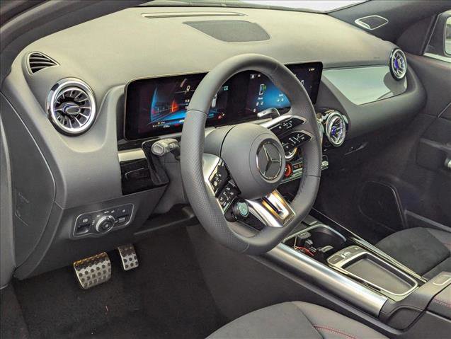 New 2025 Mercedes-Benz GLA 35 AMG 4MATIC image 3
