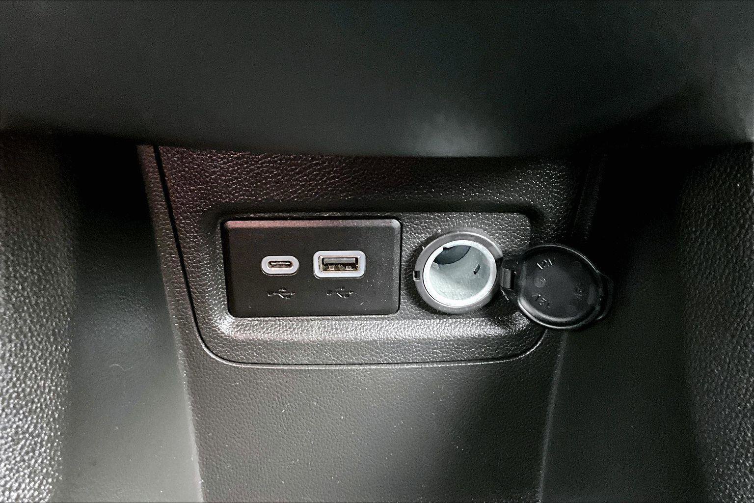 Used 2020 Chevrolet Spark LS image 31