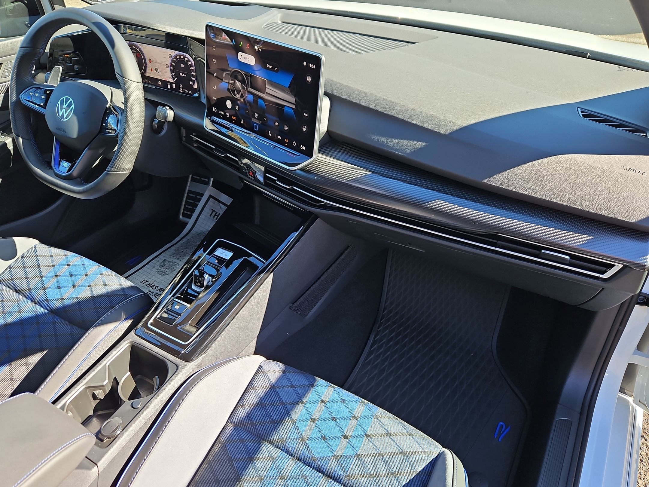 Used 2025 Volkswagen Golf R Black Edition image 30