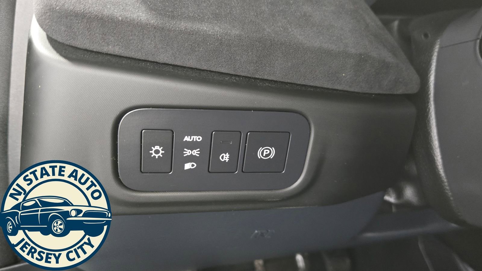 Used 2023 Fisker Ocean Extreme image 23