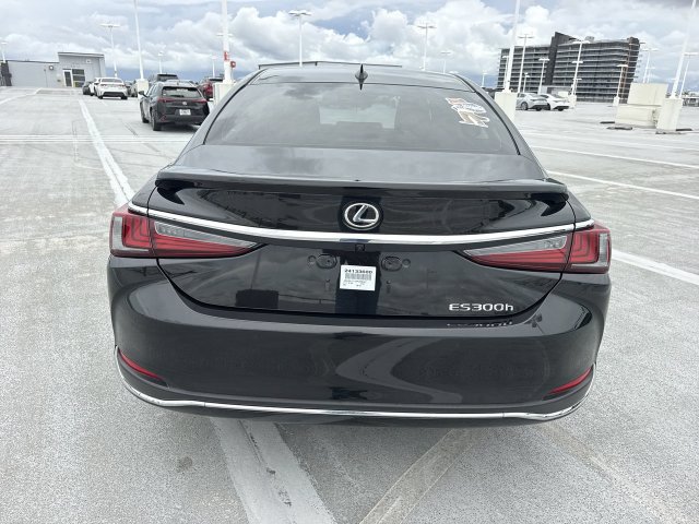 Certified 2024 Lexus ES 300h w/ Premium Package FWD image 24