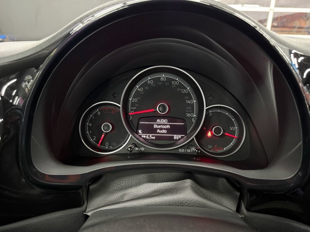 Used 2018 Volkswagen Beetle 2.0T S FWD image 21