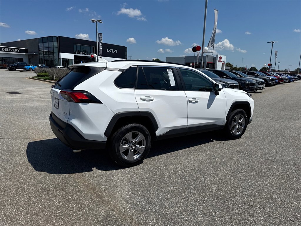 Used 2022 Toyota RAV4 XLE image 3