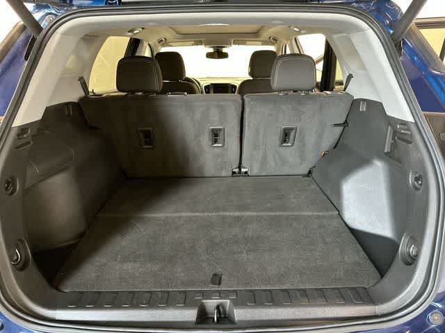 Used 2023 GMC Terrain SLE w/ Driver Convenience Package AWD/4WD image 24