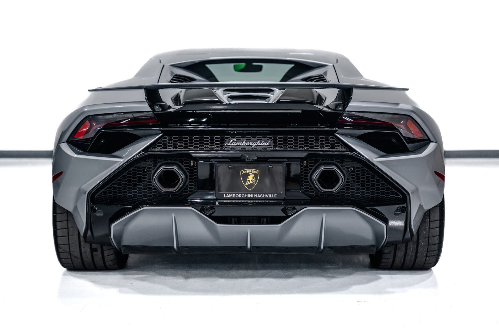 Used 2023 Lamborghini Huracan Tecnica RWD image 6