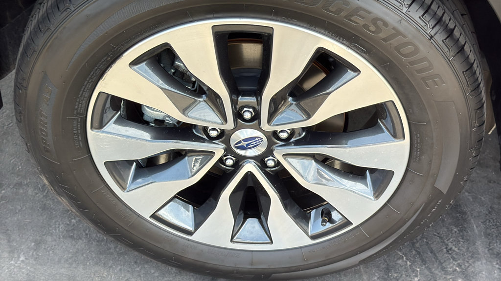 Certified 2024 Subaru Outback Limited AWD/4WD image 11