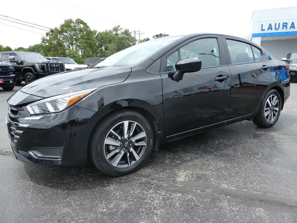 Used 2024 Nissan Versa SV w/ Trunk Package FWD image 8