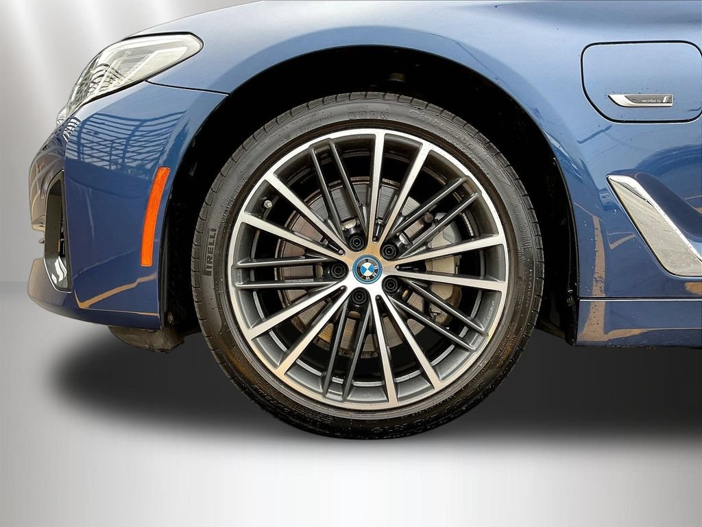 Used 2023 BMW 530e xDrive w/ Premium Package AWD/4WD image 33
