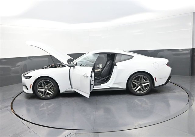 Used 2024 Ford Mustang Coupe image 34