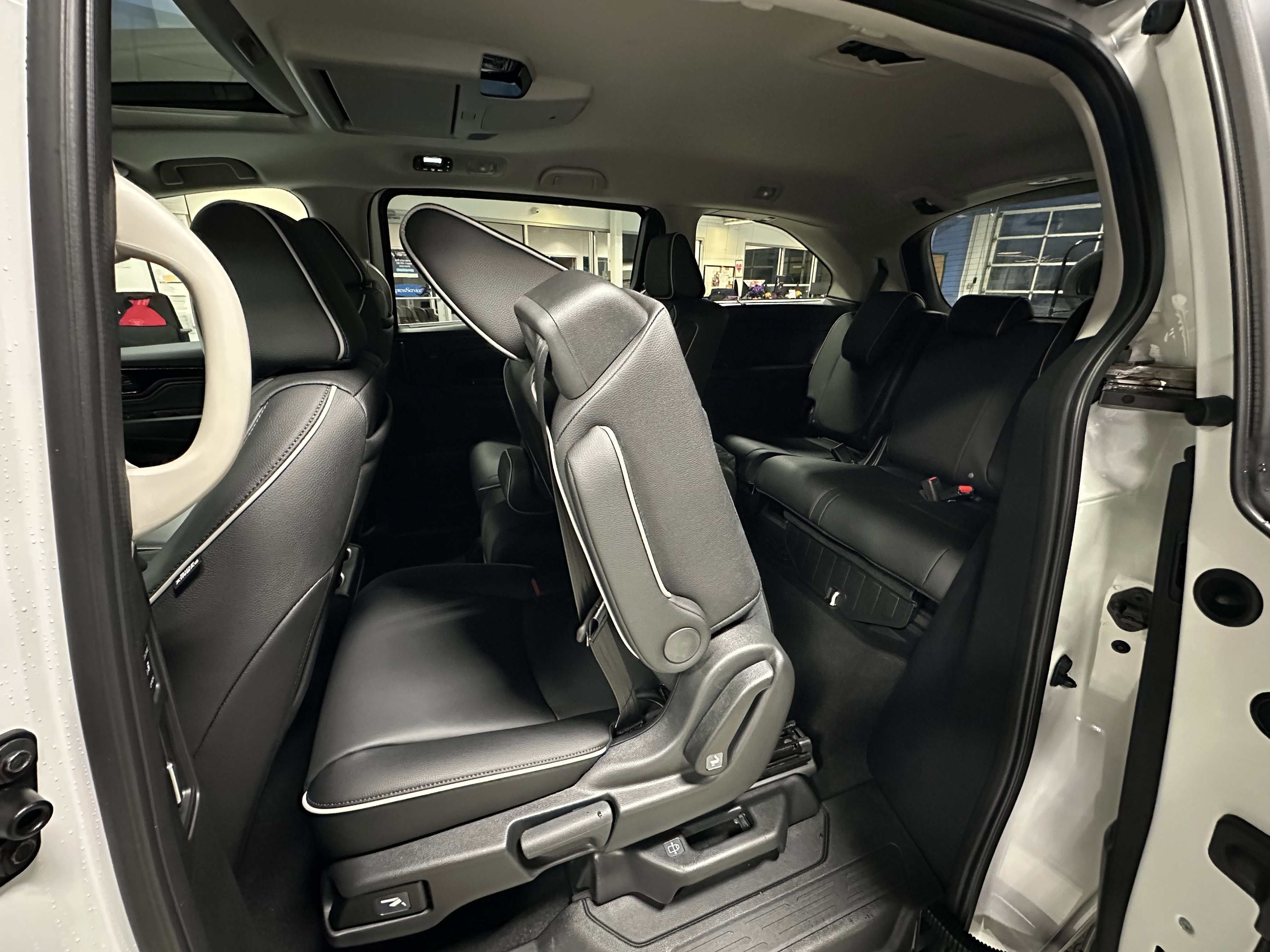 New 2026 Honda Odyssey Touring image 20