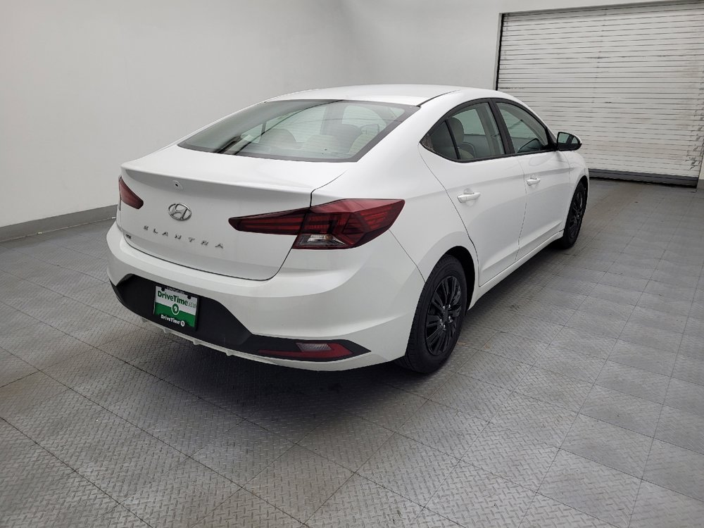 Used 2019 Hyundai Elantra SE image 9