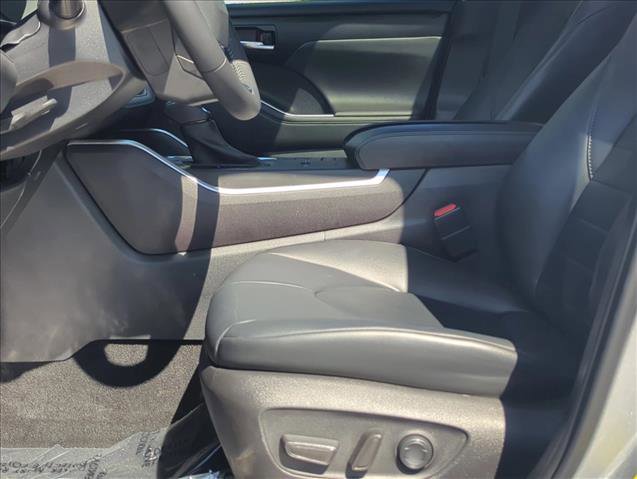 Certified 2022 Toyota Highlander XLE image 21