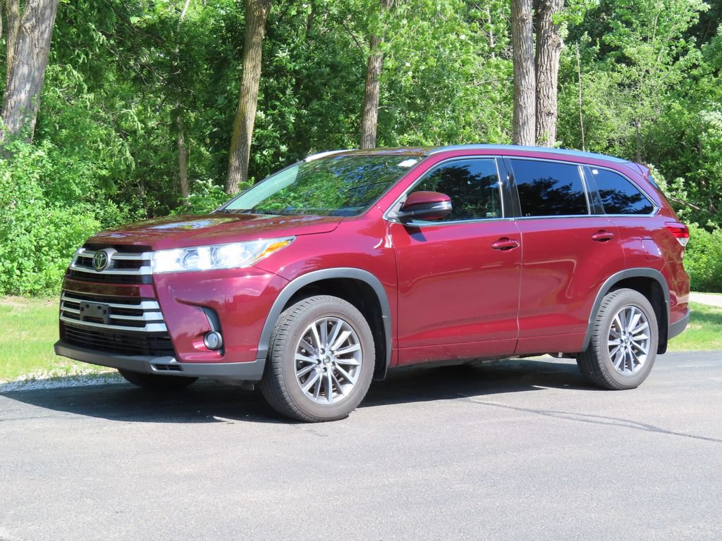 Used 2018 Toyota Highlander XLE AWD/4WD image 9