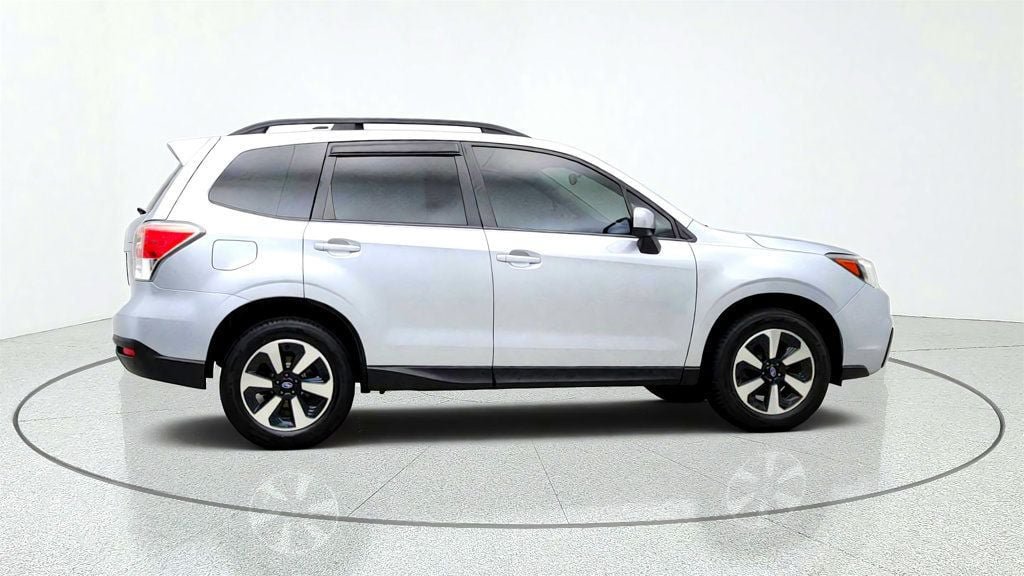 Used 2018 Subaru Forester 2.5i Premium w/ All-Weather Package AWD/4WD image 4