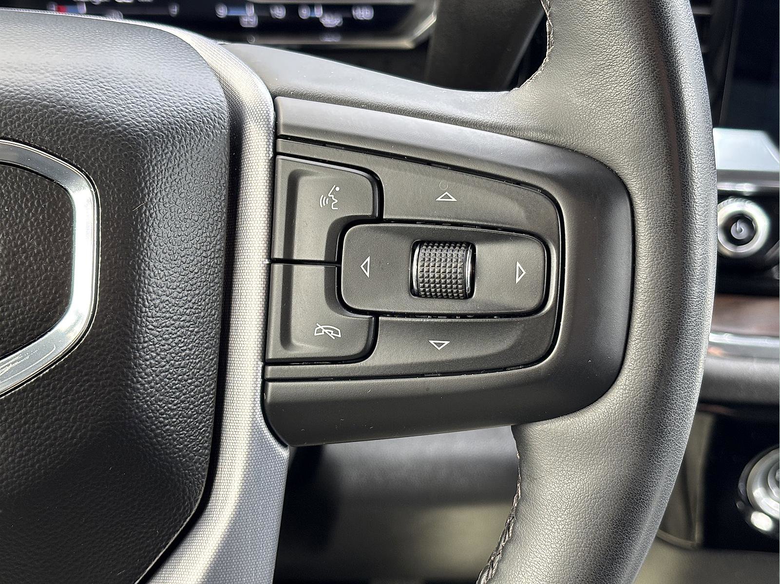 Used 2024 GMC Sierra 1500 SLT image 32