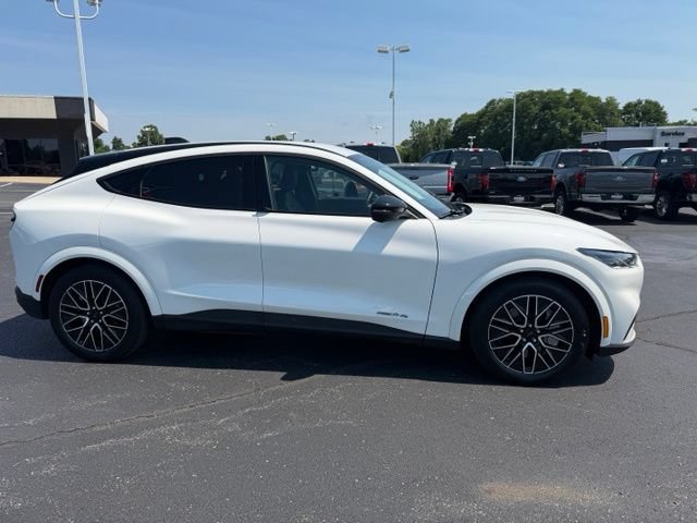 Certified 2025 Ford Mustang Mach-E Premium AWD/4WD image 4