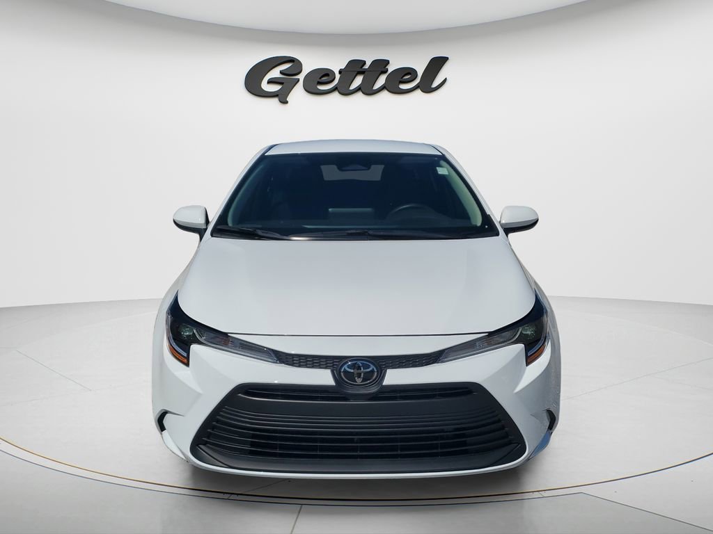 Used 2026 Toyota Corolla LE FWD video 2