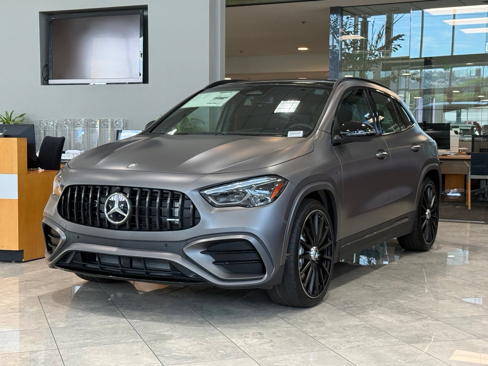 New 2025 Mercedes-Benz GLA 35 AMG 4MATIC image 2