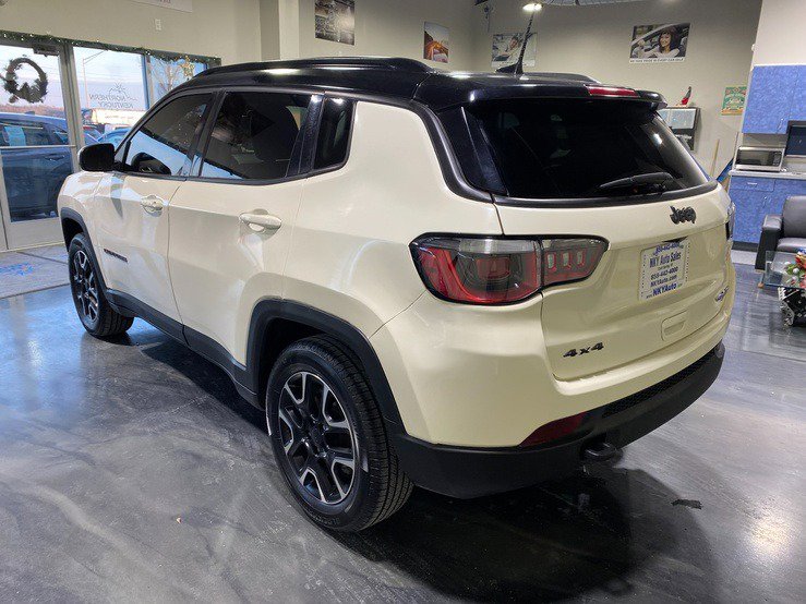 Used 2020 Jeep Compass Trailhawk image 4
