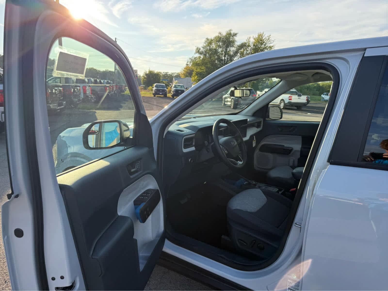 New 2025 Ford Maverick XLT w/ XLT Luxury Package image 9