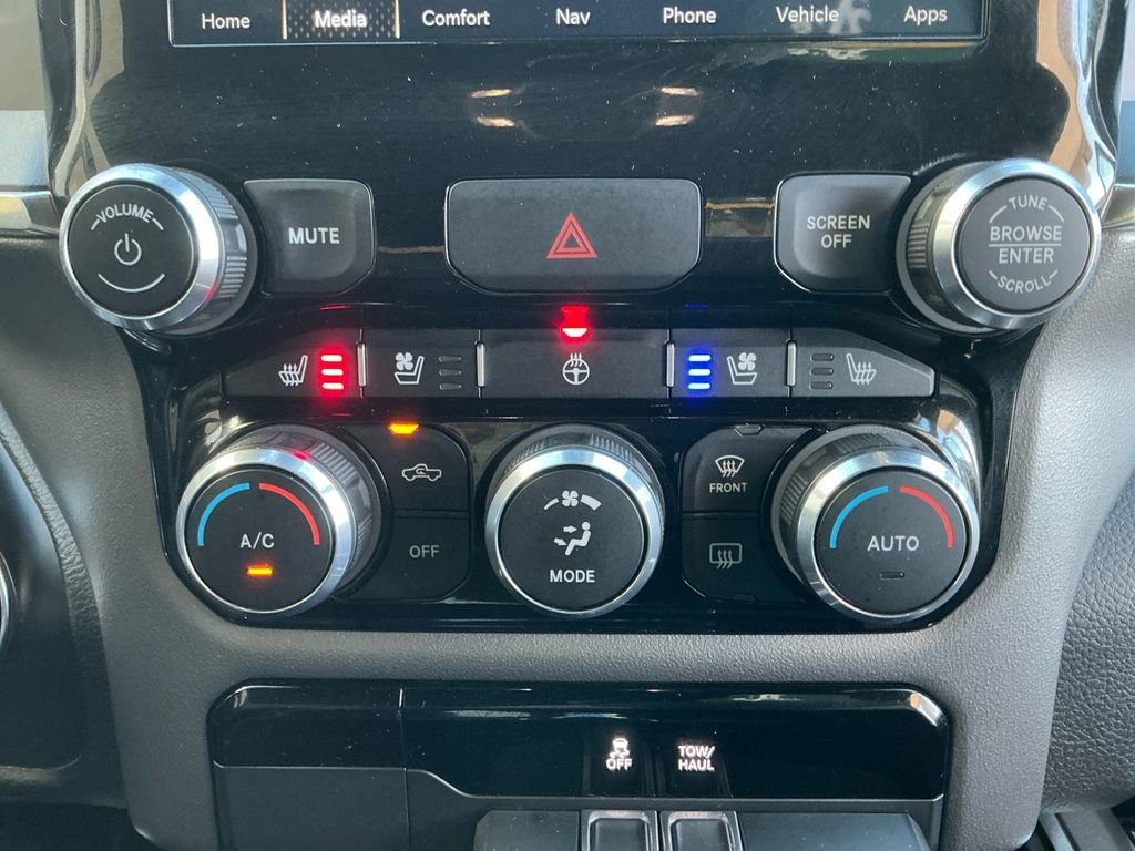 Used 2024 RAM 1500 Laramie image 17