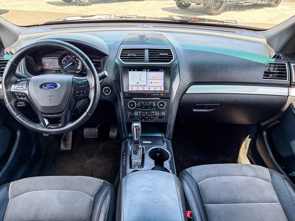 Used 2017 Ford Explorer XLT w/ Equipment Group 202A FWD image 16