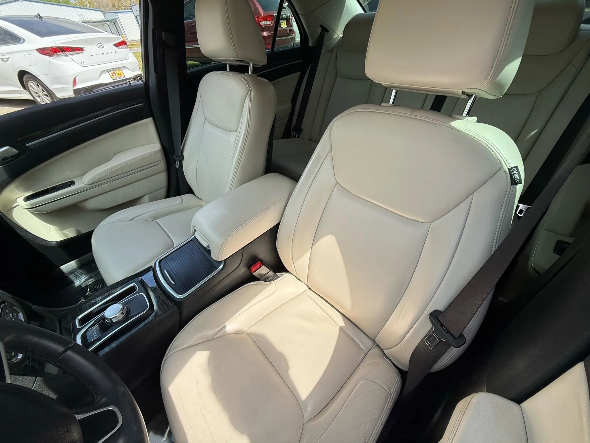 Used 2017 Chrysler 300 Limited image 14