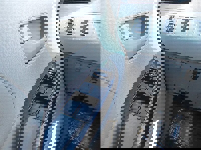 Used 2014 Toyota Sienna LE image 16