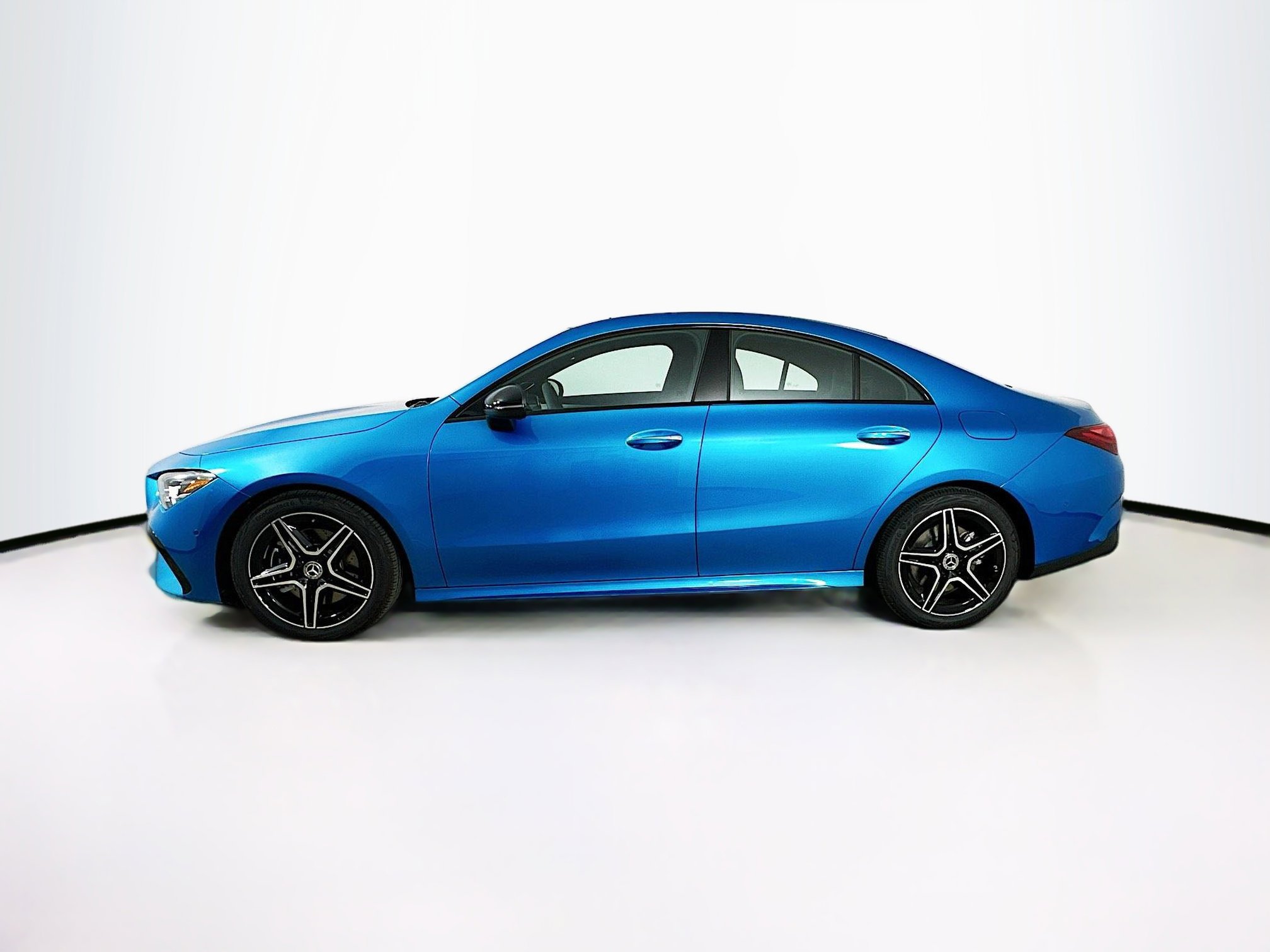 Used 2025 Mercedes-Benz CLA 250 4MATIC image 4