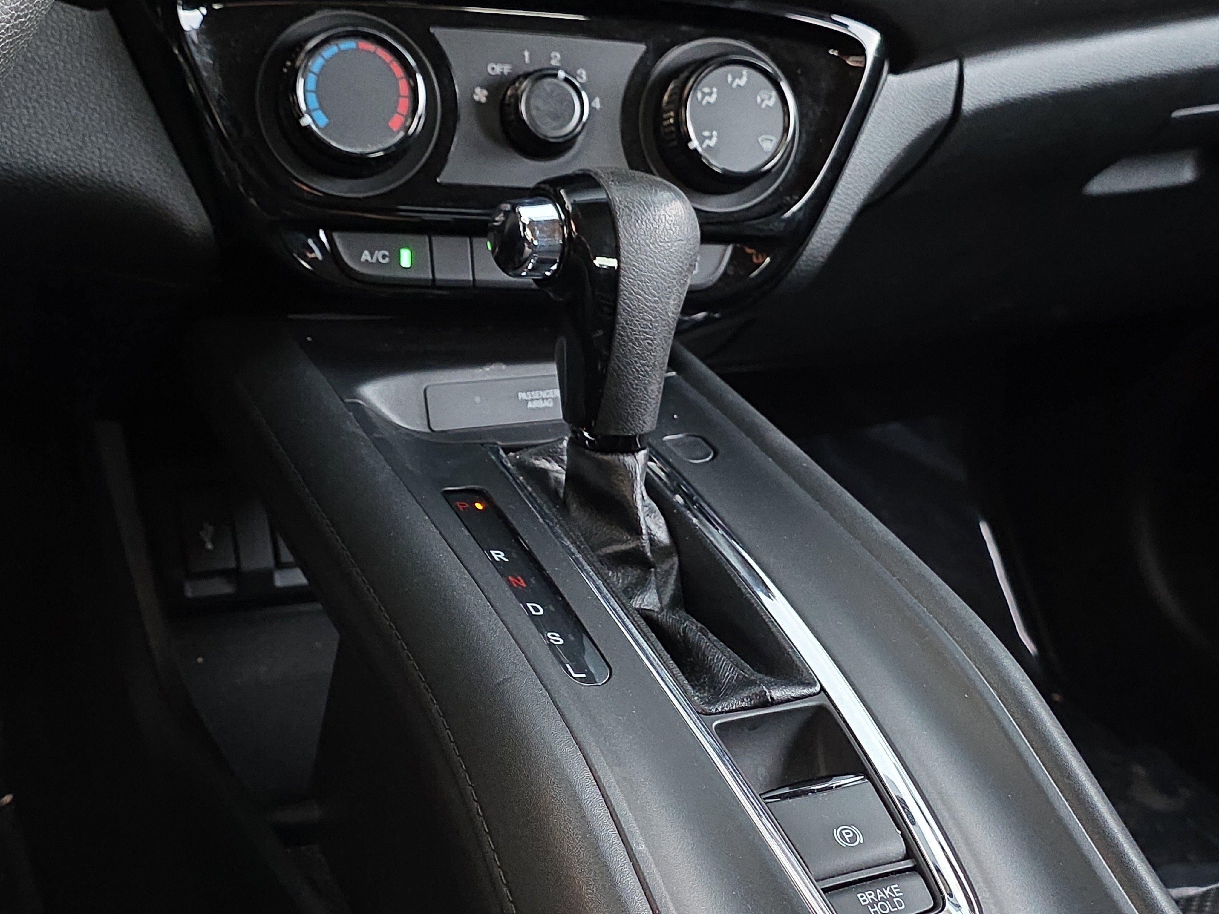 Used 2017 Honda HR-V LX image 20