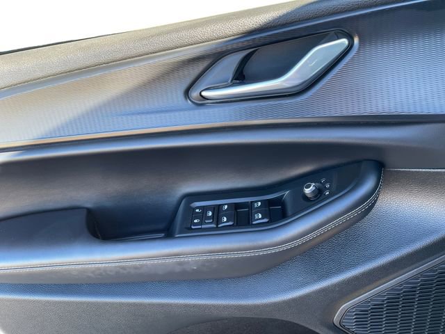 Used 2025 Jeep Grand Cherokee L Altitude image 11