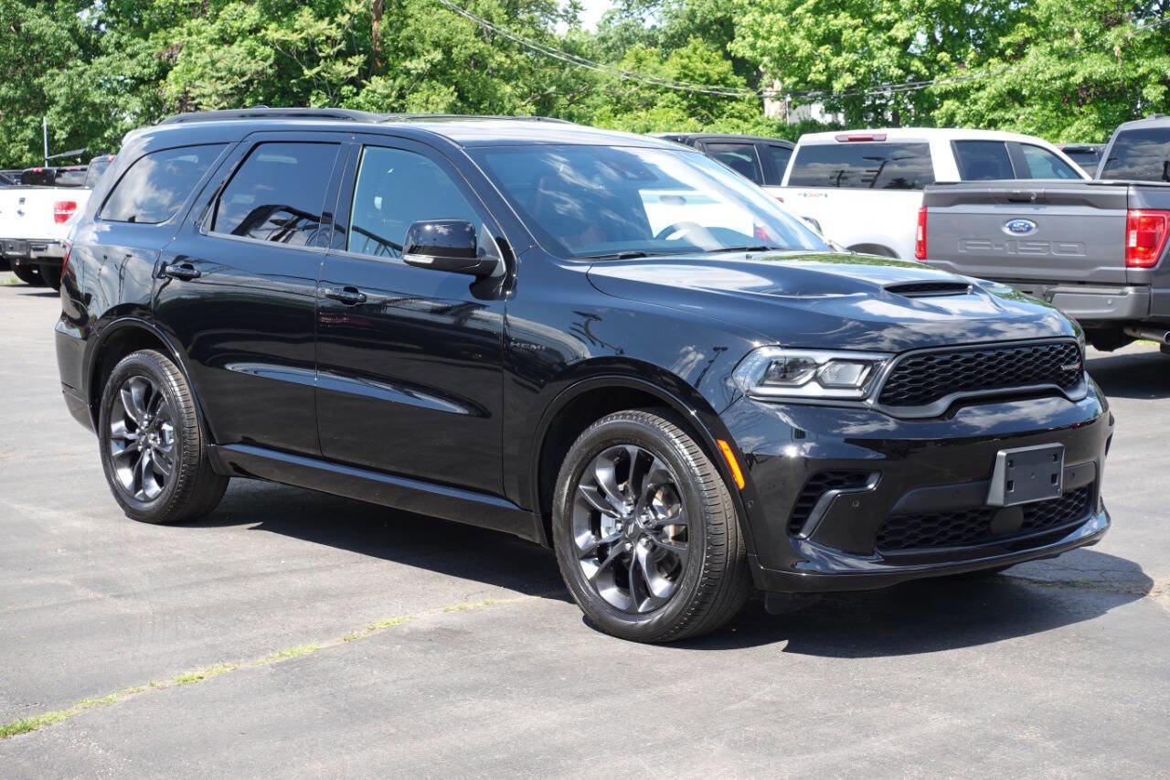 Used 2024 Dodge Durango R/T w/ Blacktop Package AWD/4WD image 4