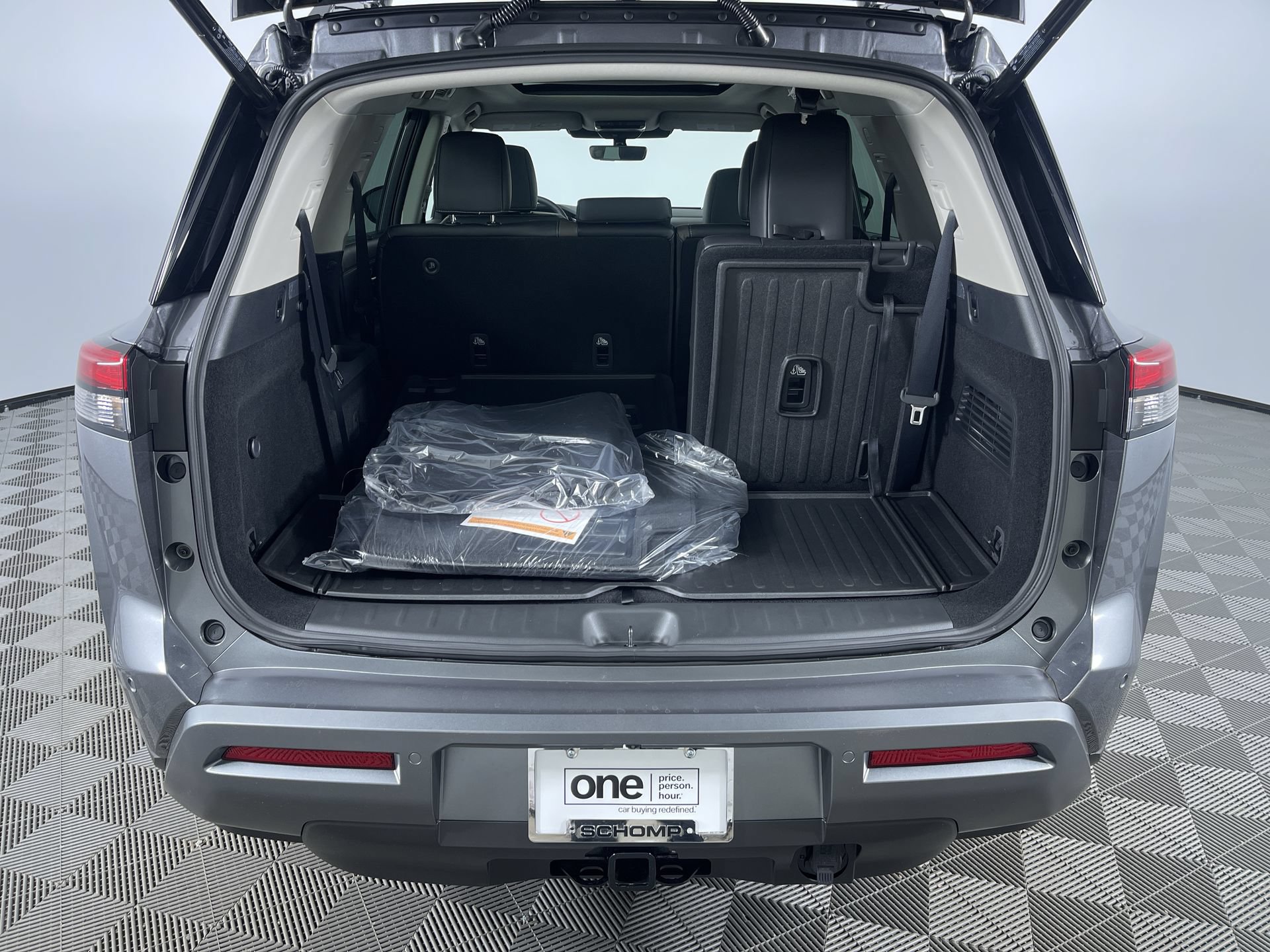 New 2026 Nissan Pathfinder Platinum w/ Cargo Package AWD/4WD image 26