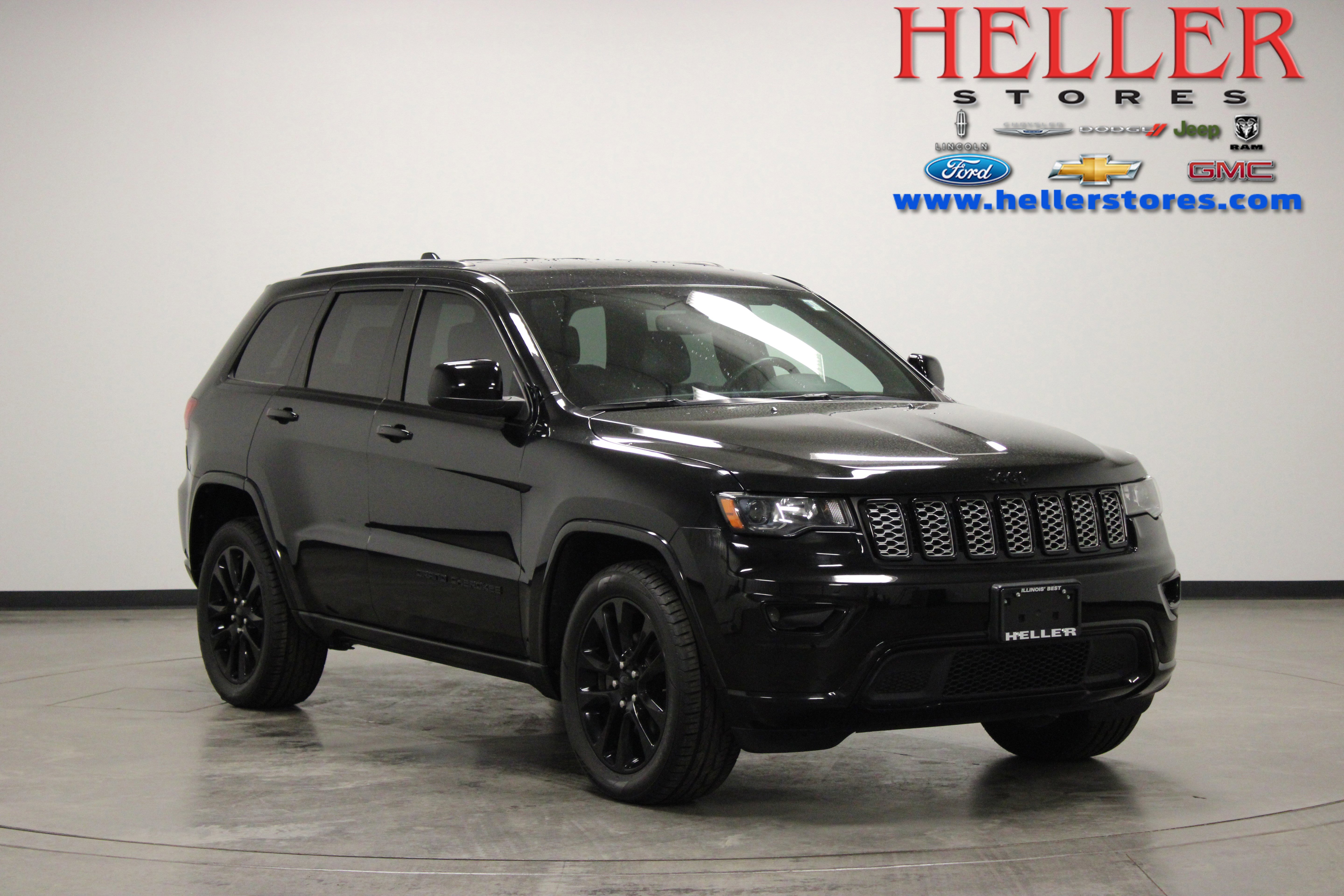 Used 2019 Jeep Grand Cherokee Altitude RWD image 1